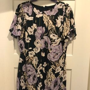 NWT - Keyhole dress